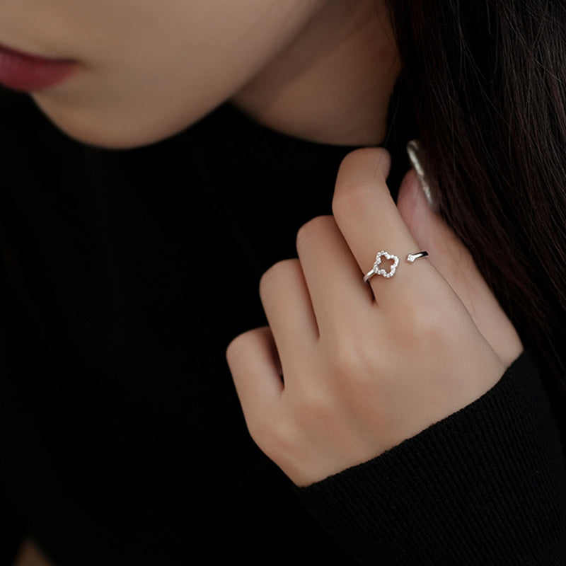 Four Leafed Clover Star Ring