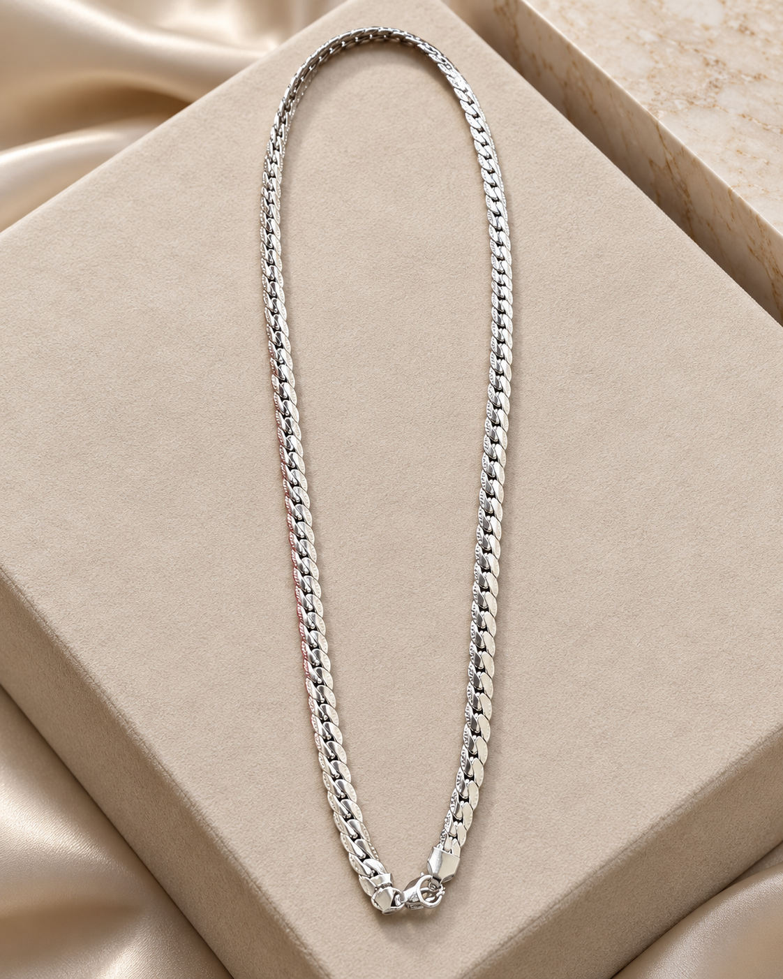 Edge Silver Chain