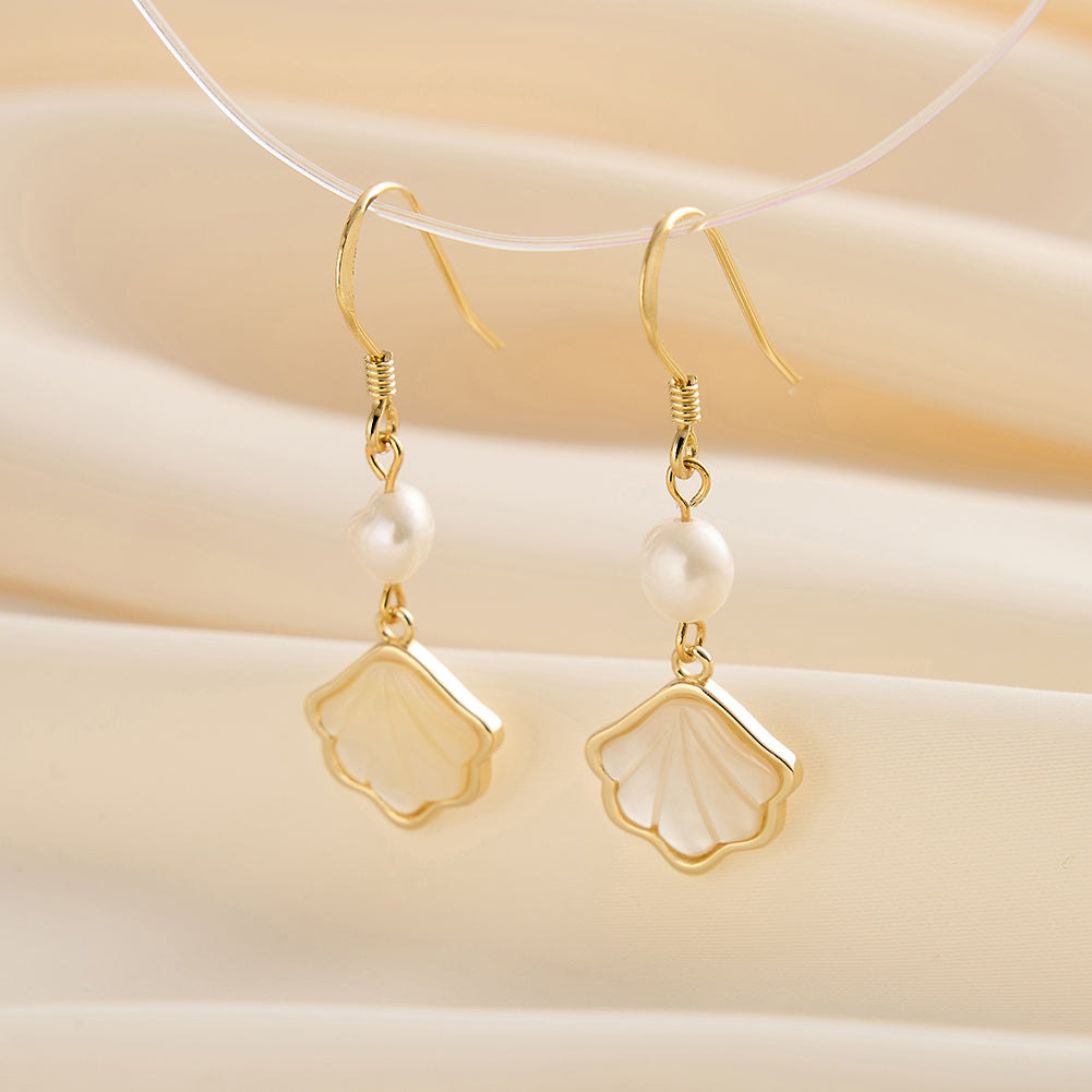 Pearly Shell Earring