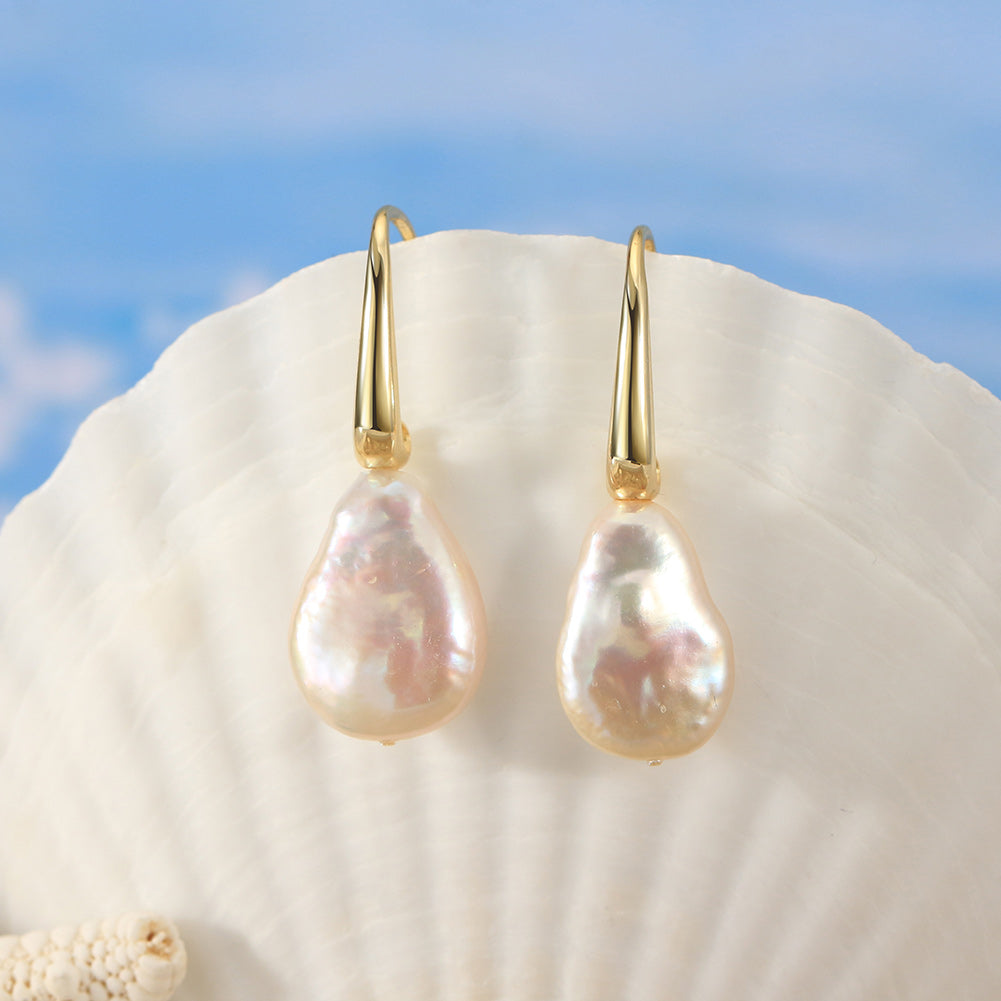 Celeste Pearls Earrings